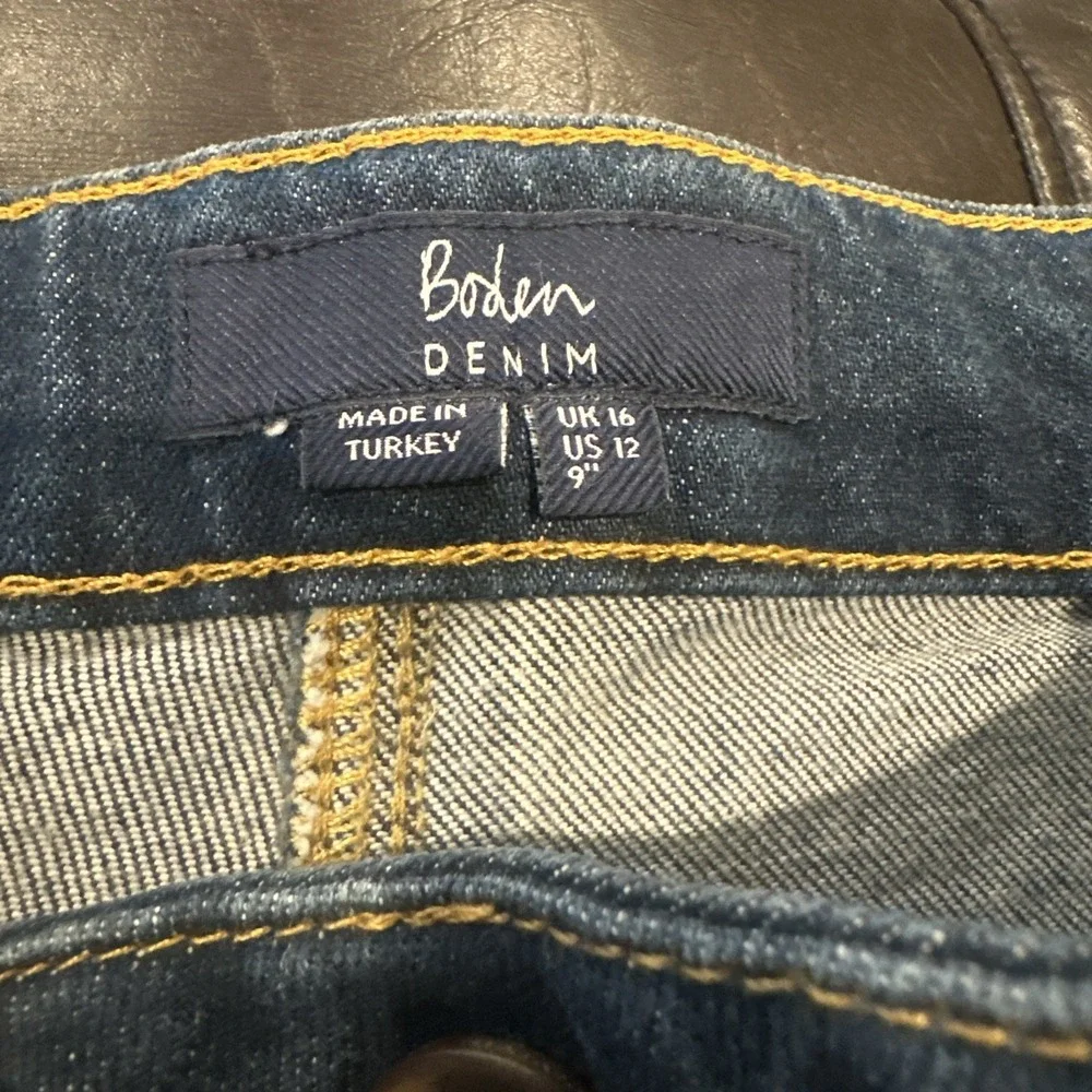 Boden Women US 12 Bermuda Mom Jean Long Shorts Indigo Blue R0112 DVN